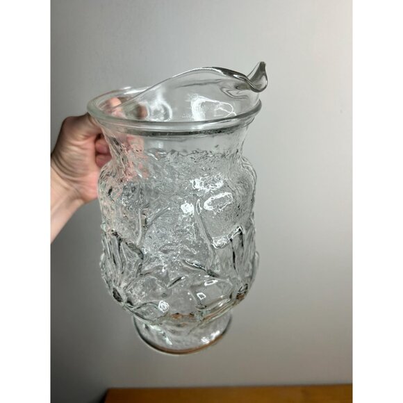 1980 anchor hocking clear glass drinking pitcher in rain flower pattern 64oz - Picture 5 of 5